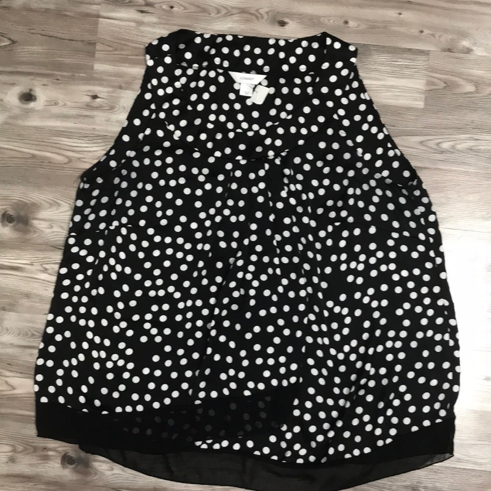 CJ Banks black and white polka dot slvless blouse